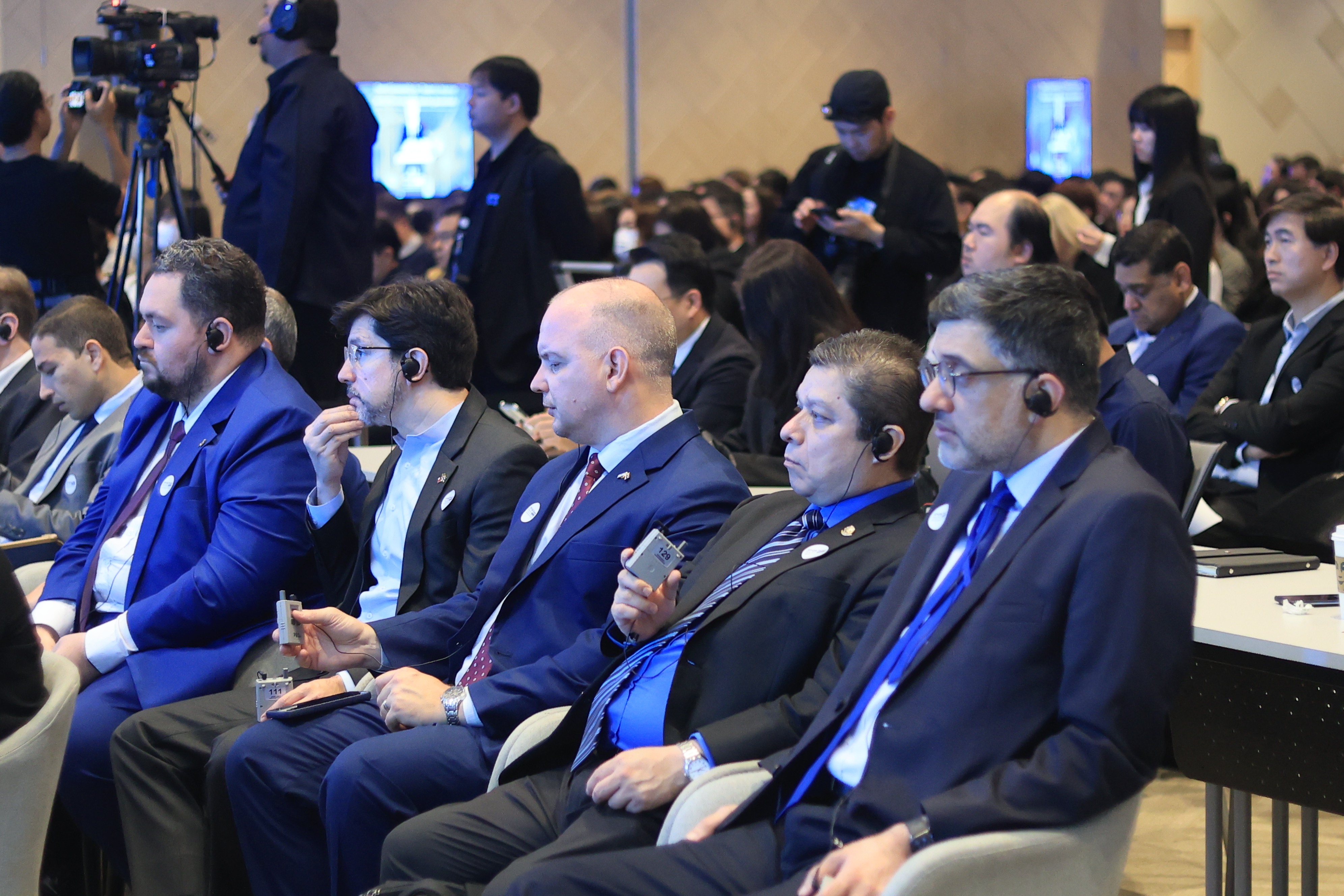 title - ส.ป.ก. ร่วมงานประจำปีสำนักเศรษฐกิจอุตสาหกรรม (OIE Forum) ครั้งที่ 17